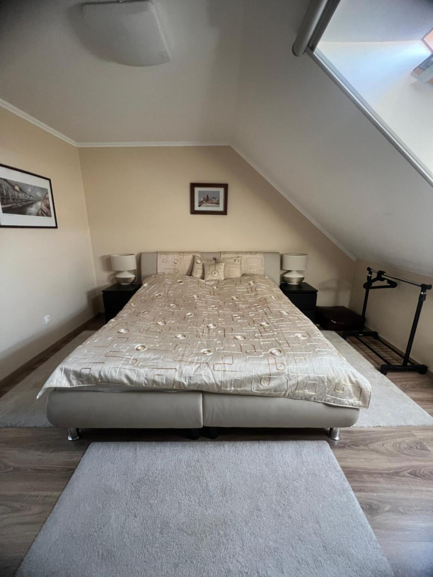 Galeria Apartmanhaz * קסזטלי